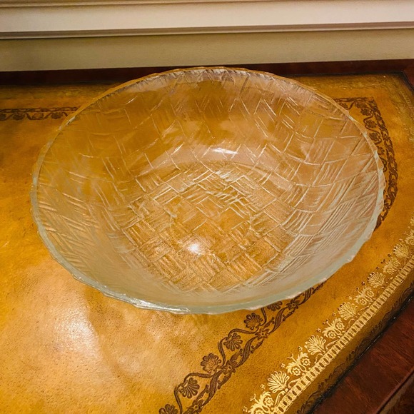 Vintage Frosted Glass Textured Basketweave Serving Bowl - Picture 2 of 4